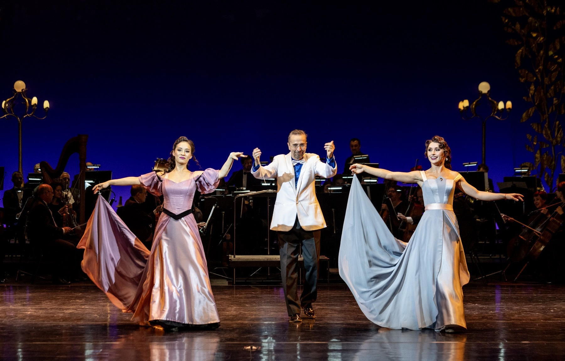 Концерт "Легар-гала" в Москве. Виктория Мун, Андрей Алексеев, Елизавета Белоусова